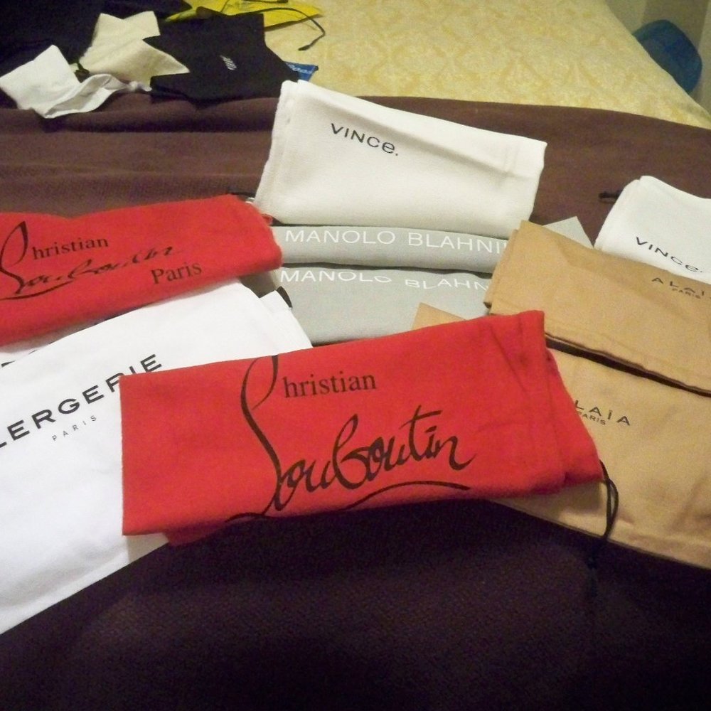 5 pairs of Designer Dust bags / Shoe Bags Christian Louboutin, Manolo etc